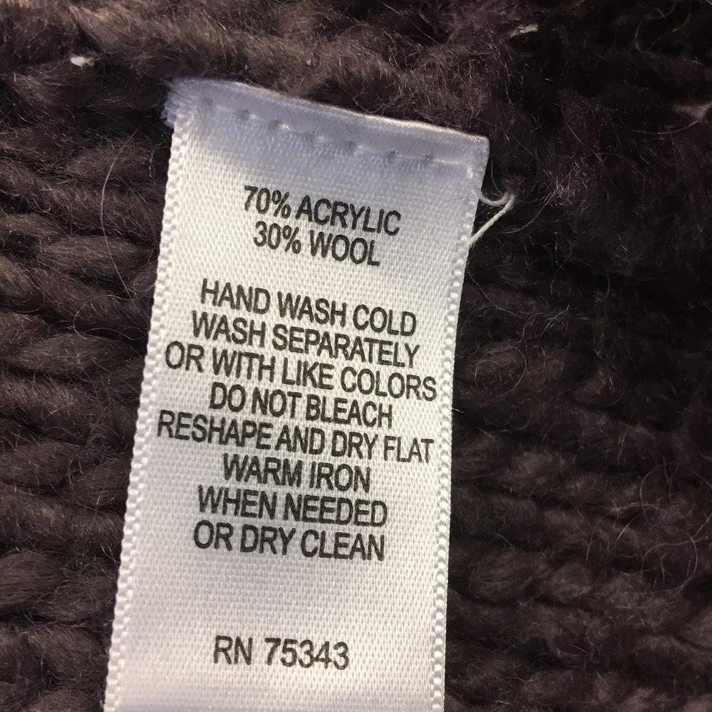 Sweater - Picture 8 of 8